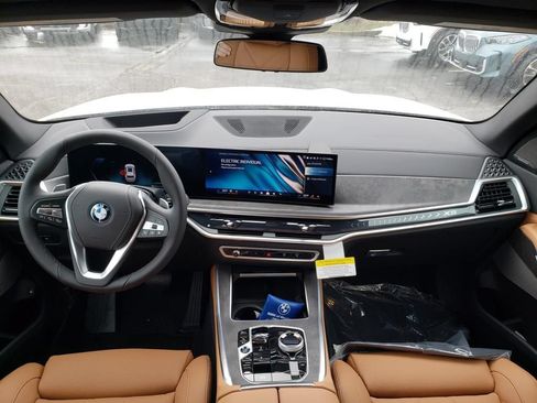 New 2026 BMW X5 xDrive50e AWD/4WD image 8