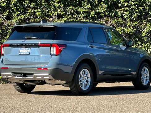 New 2026 Ford Explorer Active w/ Active Comfort Package RWD image 4