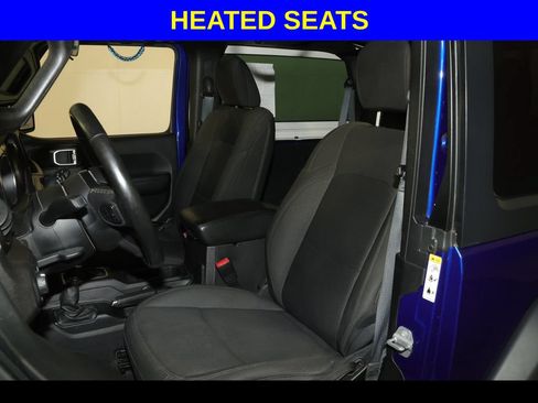 Used 2019 Jeep Wrangler Sport AWD/4WD image 3