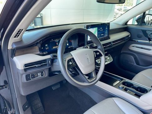 Used 2023 Lincoln Corsair Reserve image 40