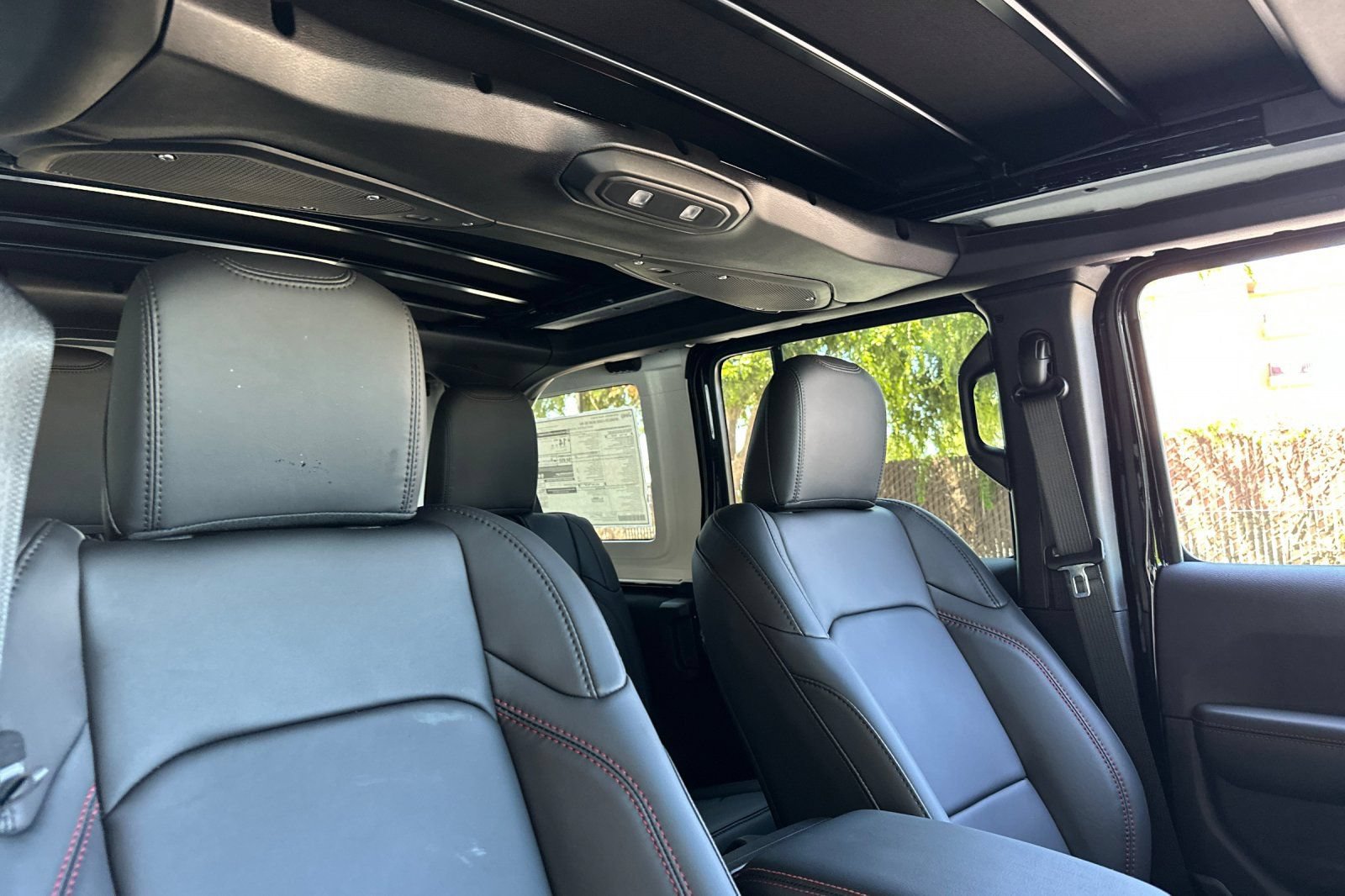 New 2026 Jeep Wrangler Unlimited Rubicon 392 w/ Quick Order Package 27X Moab AWD/4WD image 17