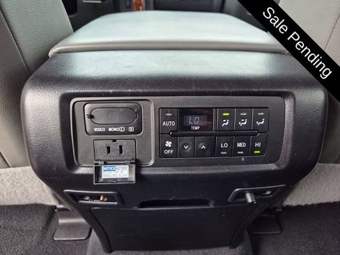 Used 2020 Toyota Sequoia Platinum RWD image 18