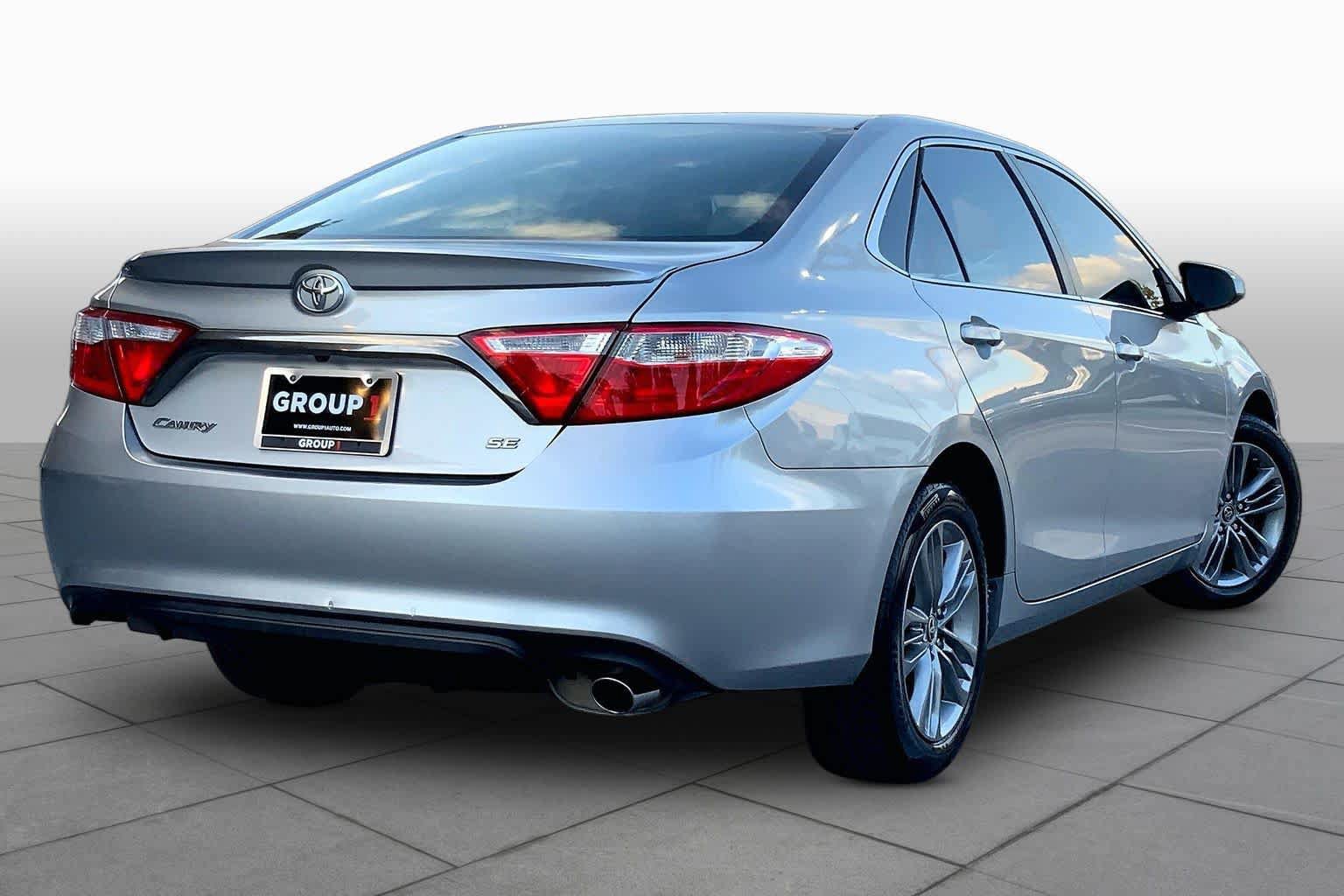Used 2016 Toyota Camry SE FWD image 13