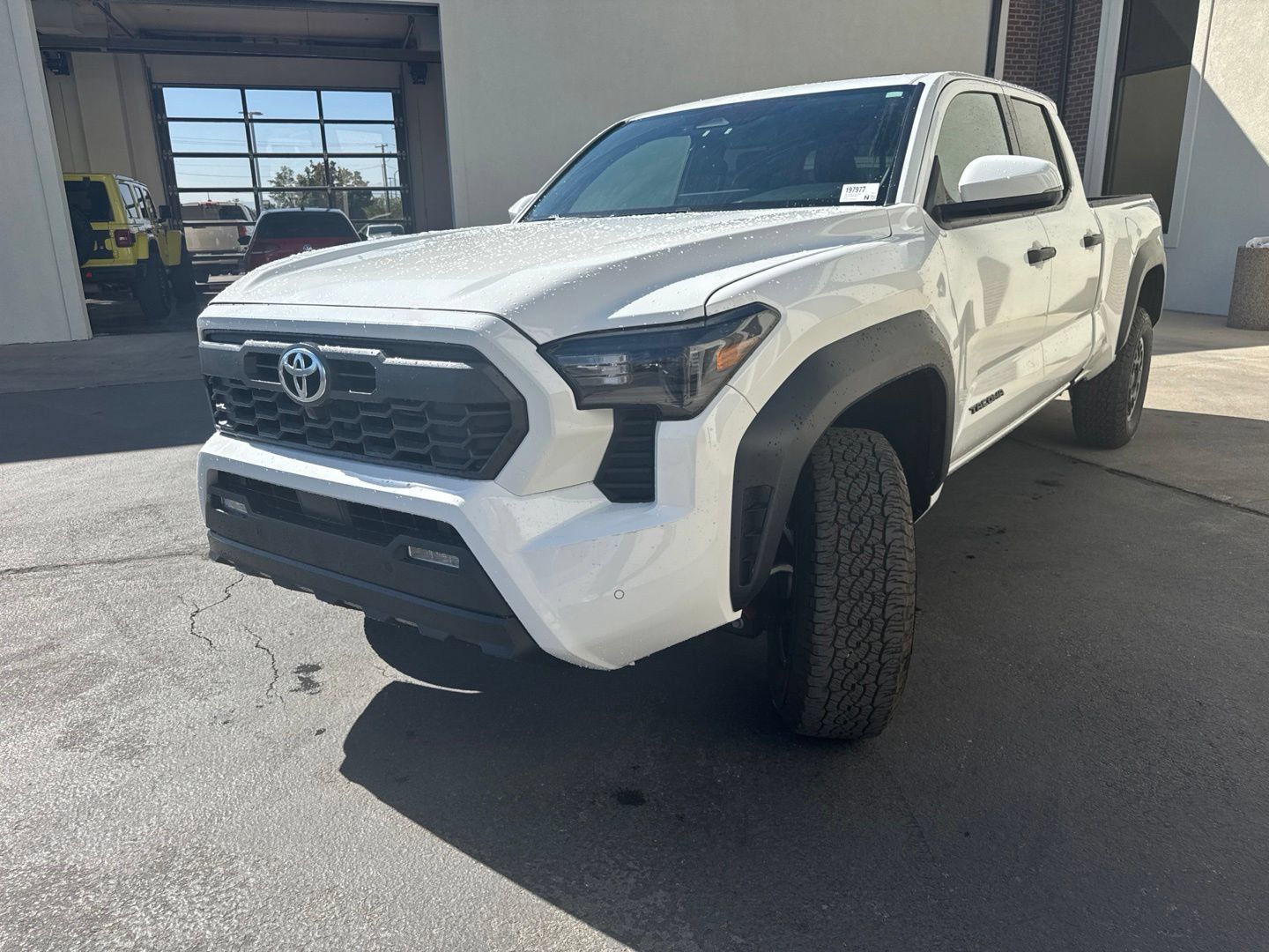 Used 2025 Toyota Tacoma TRD Off-Road w/ TRD Off Road Upgrade Package AWD/4WD image 4