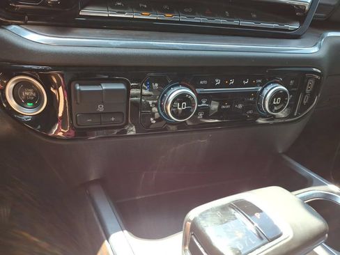 Used 2024 GMC Sierra 1500 SLT w/ SLT Convenience Package AWD/4WD image 28