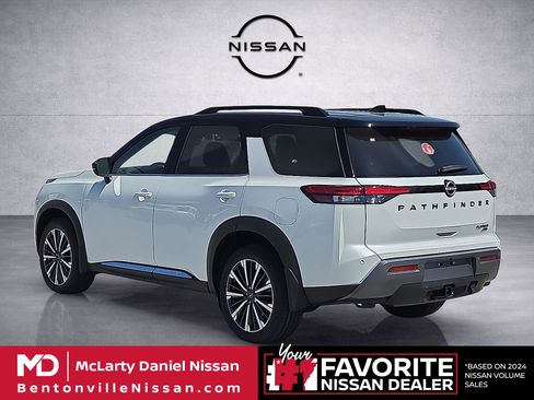 New 2026 Nissan Pathfinder Platinum AWD/4WD image 4