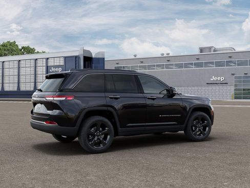 New 2026 Jeep Grand Cherokee Limited w/ Limited Altitude Package RWD image 4
