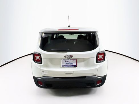 Used 2023 Jeep Renegade Latitude AWD/4WD image 6