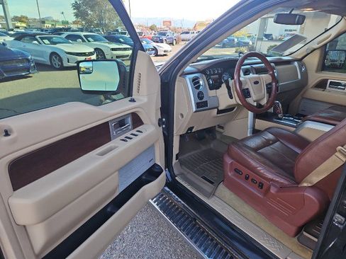 Used 2014 Ford F150 King Ranch w/ King Ranch Luxury Package image 8
