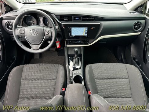 Used 2017 Toyota Corolla iM image 4
