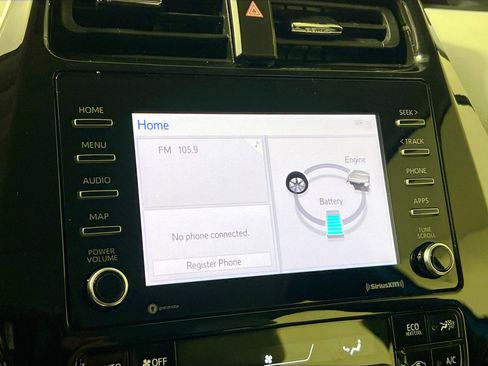 Used 2022 Toyota Prius XLE image 28