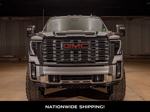 Used 2025 GMC Sierra 3500 Denali w/ Denali Reserve Package image 4