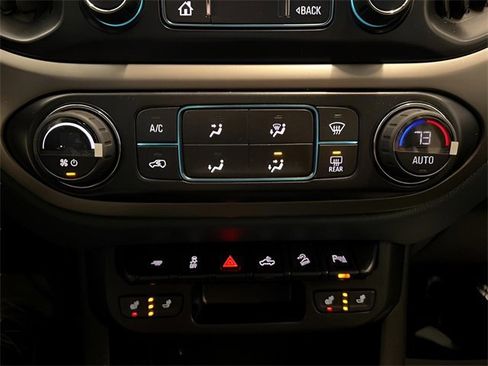 Used 2020 Chevrolet Colorado Z71 image 24