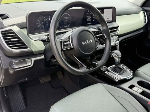 Used 2025 Kia Seltos SX w/ SX Sunroof Package AWD/4WD image 17