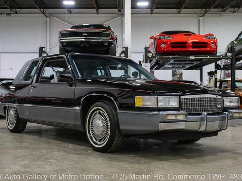 Used 1990 Cadillac Fleetwood Coupe FWD image 10