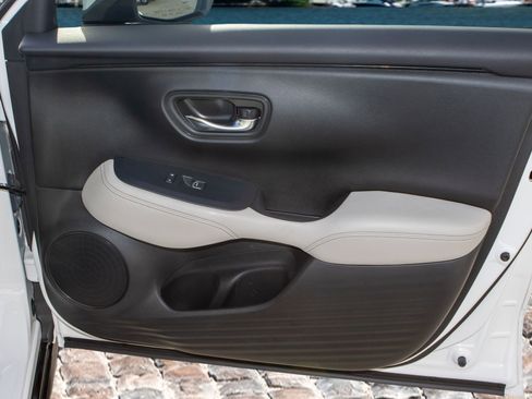 Certified 2023 Honda HR-V EX-L image 27