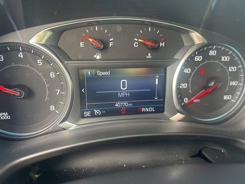 Used 2024 Chevrolet Equinox RS w/ LPO, Floor Liner Package image 13