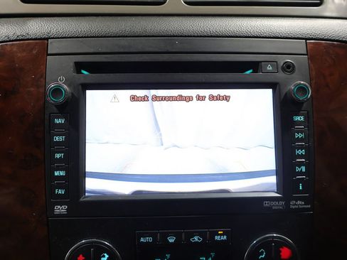 Used 2013 Chevrolet Suburban LTZ AWD/4WD image 26