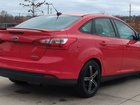 Used 2014 Ford Focus SE w/ SE Sport Package image 7
