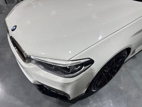 Used 2018 BMW M550i xDrive w/ Dynamic Handling Package image 27