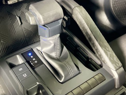 Used 2024 Toyota Tacoma SR image 25