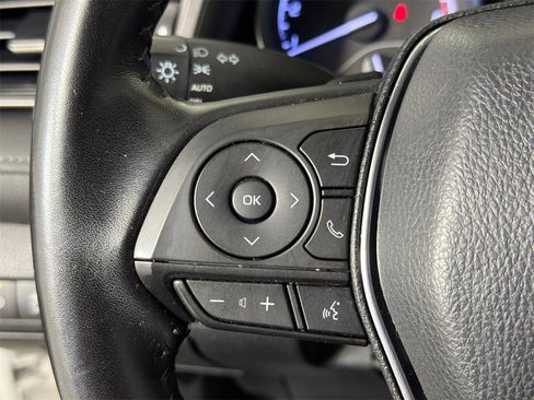 Used 2019 Toyota Camry SE image 24