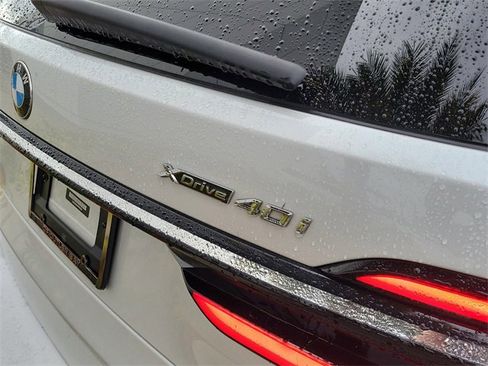 Used 2023 BMW X7 xDrive40i w/ Premium Package image 7