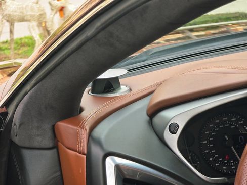 Used 2014 Aston Martin Vanquish Base 2dr Coupe image 17