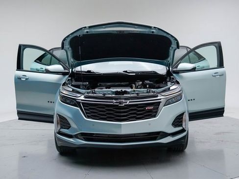 Used 2022 Chevrolet Equinox RS w/ LPO, Floor Liner Package image 16