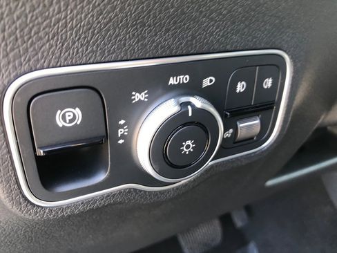 New 2026 Mercedes-Benz GLB 250 4MATIC image 13