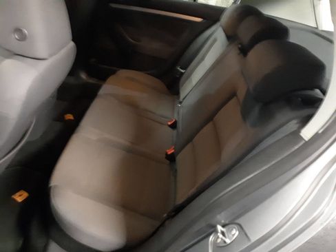 Used 2008 Volkswagen Rabbit 4-Door image 10