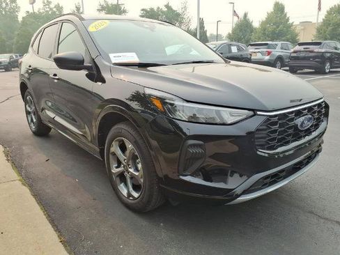 Certified 2024 Ford Escape ST-Line w/ Tech Pack #1 AWD/4WD image 3