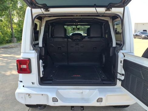 Used 2021 Jeep Wrangler Unlimited Sahara AWD/4WD image 19