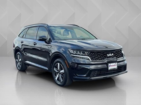 Used 2023 Kia Sorento S w/ Panoramic Sunroof Package image 4