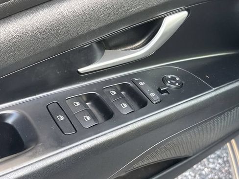 Used 2021 Hyundai Elantra SEL w/ Convenience Package FWD image 16