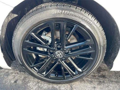 Used 2025 Toyota Camry SE image 31