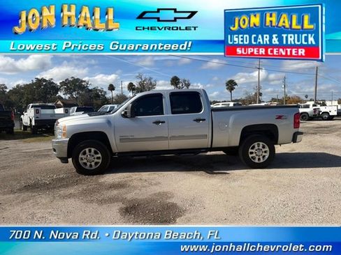 Used 2013 Chevrolet Silverado 3500 LT w/ Interior Plus Package image 4