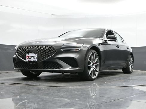 Used 2025 Genesis G70 2.5T AWD/4WD image 46