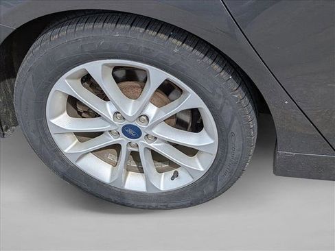 Used 2020 Ford Fusion SE FWD image 8