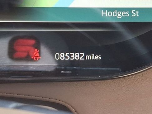 Used 2023 Land Rover Range Rover Long Wheelbase SE image 23