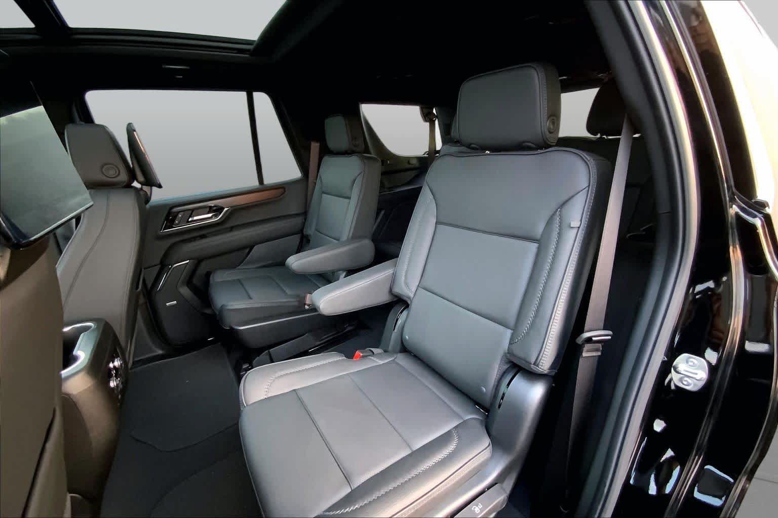 Used 2026 GMC Yukon Denali w/ Denali Reserve Package RWD image 18