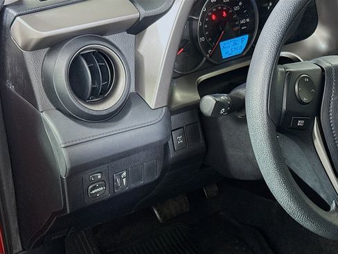 Used 2016 Toyota RAV4 LE image 16