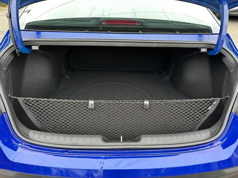 Certified 2025 Hyundai Elantra SE FWD image 14