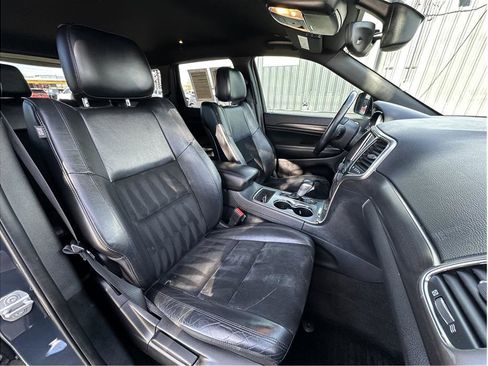 Used 2018 Jeep Grand Cherokee Altitude image 4