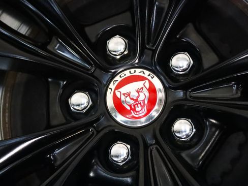 Used 2022 Jaguar F-PACE SVR AWD/4WD image 14