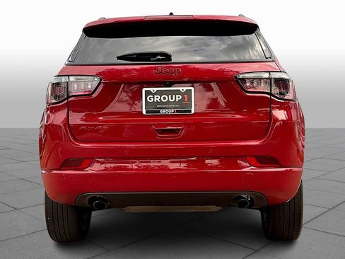 Used 2023 Jeep Compass Limited image 15