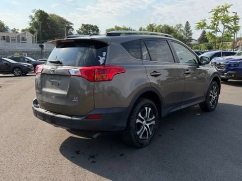 Used 2014 Toyota RAV4 LE AWD/4WD image 3