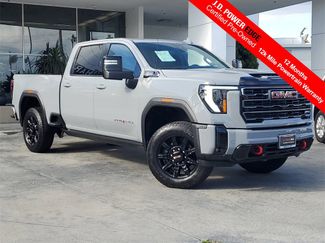 Used 2025 GMC Sierra 2500 AT4 video 1