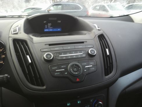 Used 2017 Ford Escape SE w/ SE Cold Weather Package image 16