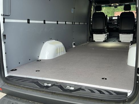 New 2025 Mercedes-Benz Sprinter 2500 image 25